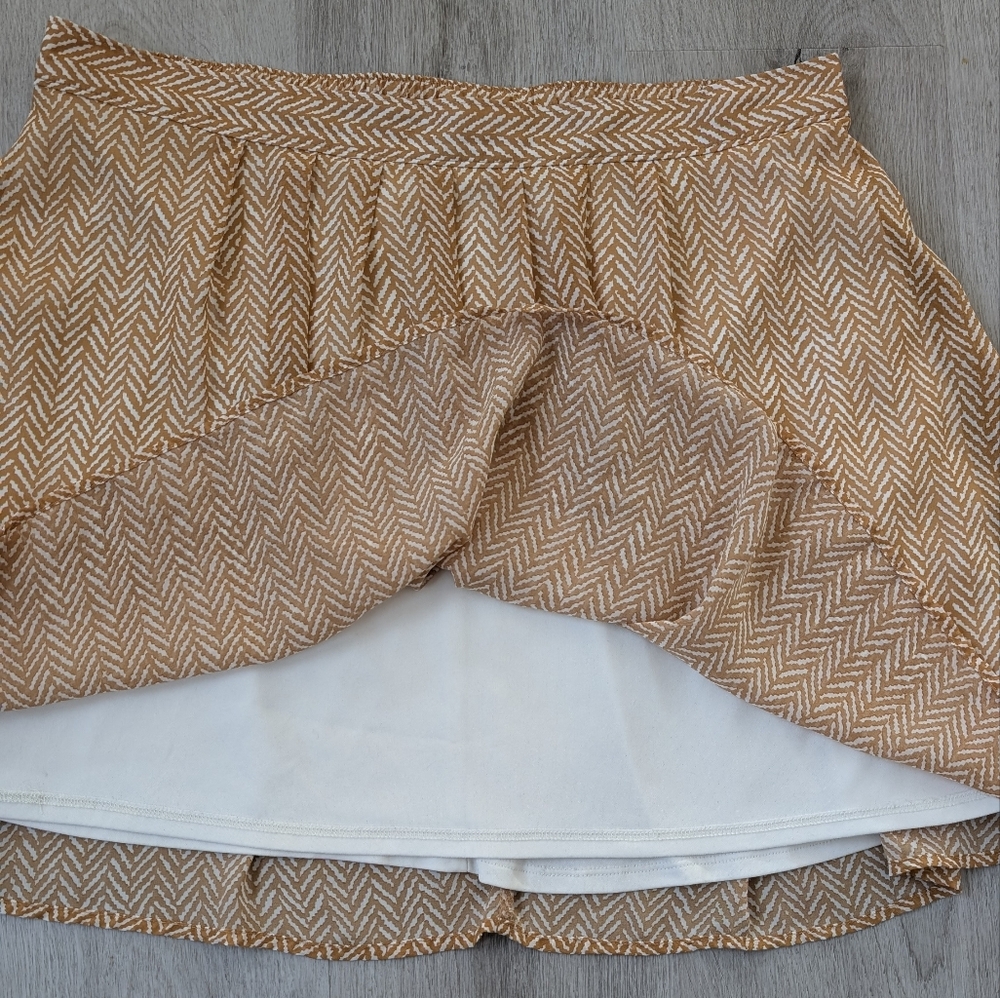Old Navy Chevron Mustard Yellow Elastic Waist Flowy A-line Mini Skirt Size L - Picture 7 of 10